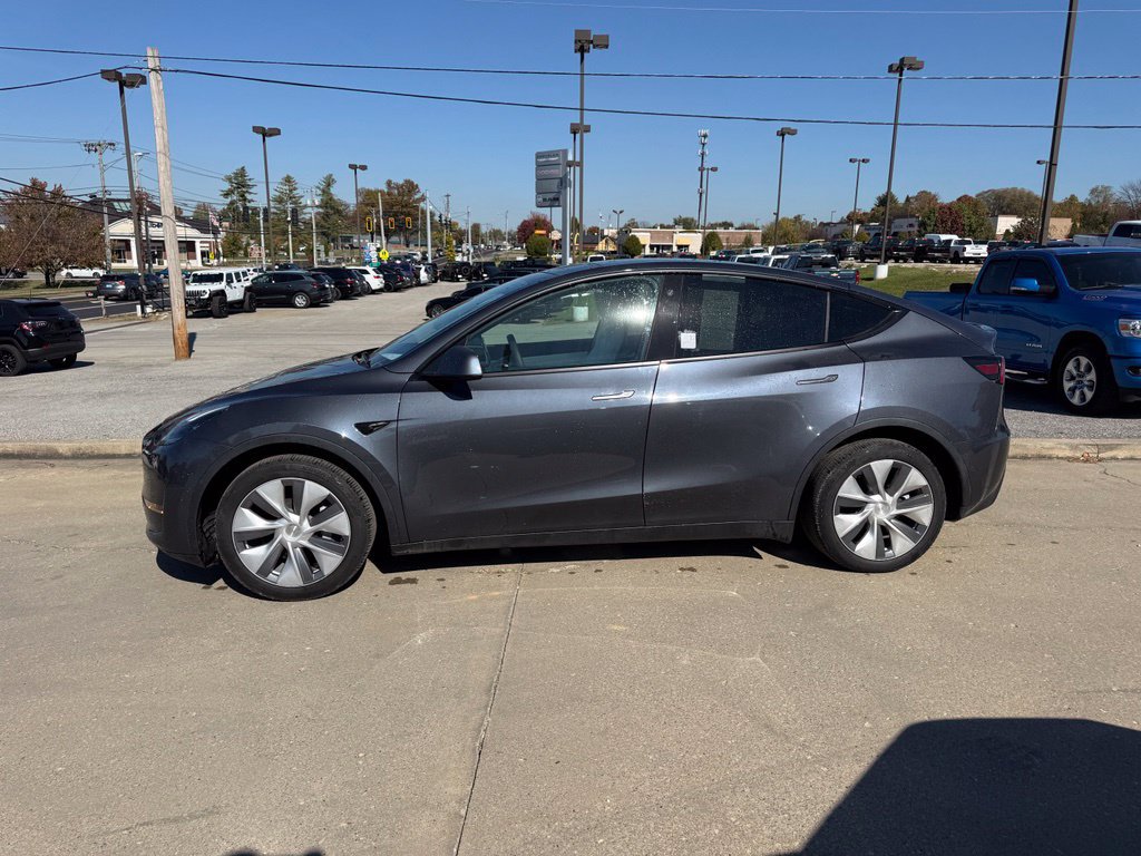 Used 2022 Tesla Model Y Long Range AWD/4WD image 9