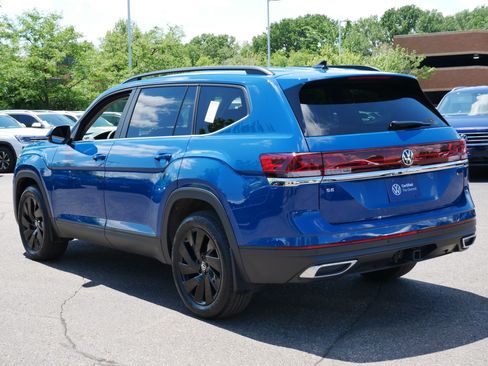 Used 2025 Volkswagen Atlas SE AWD/4WD image 5