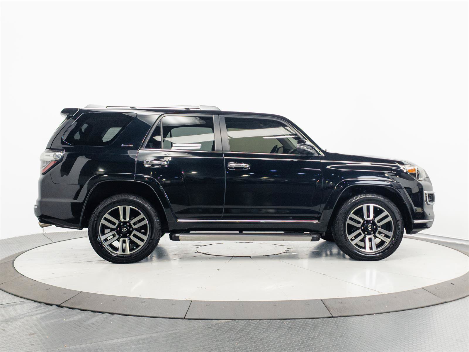 Used 2015 Toyota 4Runner Limited AWD/4WD image 16