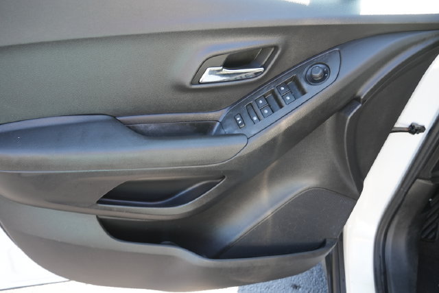 Used 2019 Chevrolet Trax LS w/ Tint and Cruise Package FWD image 22