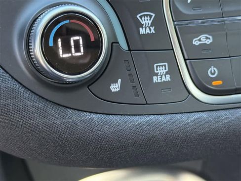 Used 2024 Chevrolet Malibu LT image 22