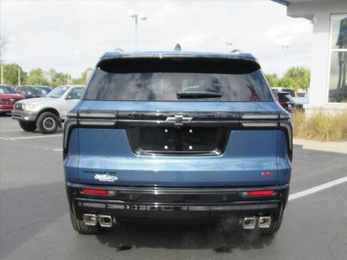 New 2026 Chevrolet Traverse RS image 5