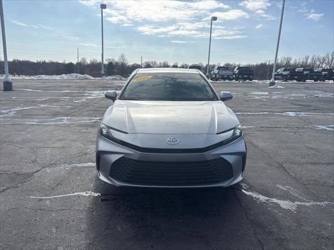 Certified 2025 Toyota Camry LE image 3