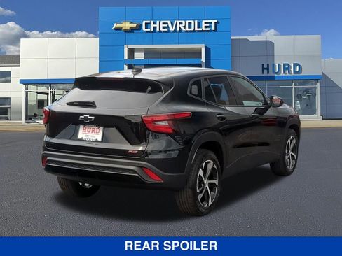 New 2026 Chevrolet Trax RS w/ Sunroof Package image 4