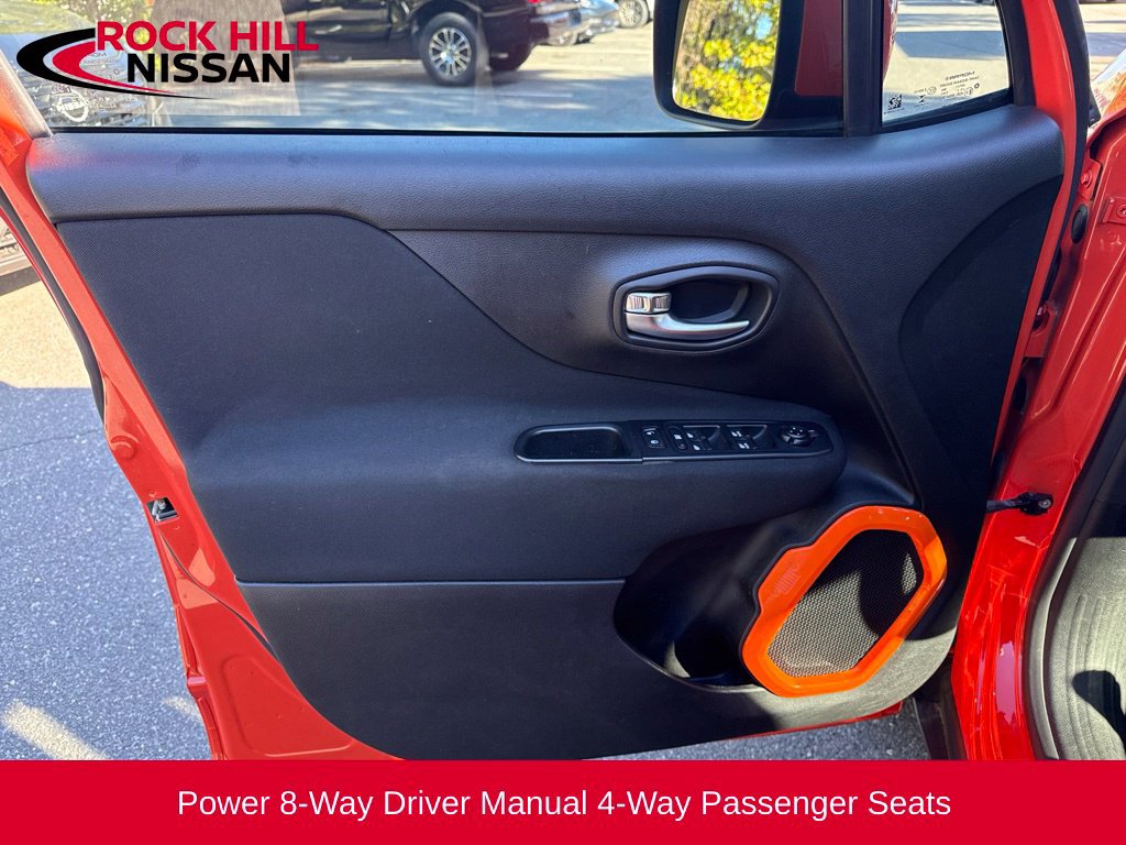 Used 2015 Jeep Renegade Latitude w/ Popular Equipment Group FWD image 13