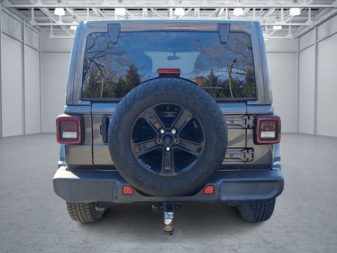 Used 2021 Jeep Wrangler Unlimited Sahara image 4