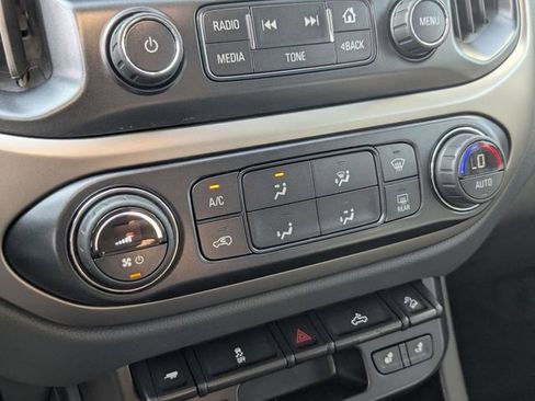 Used 2015 Chevrolet Colorado Z71 RWD image 15