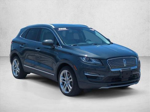 Used 2019 Lincoln MKC Reserve w/ MKC Climate Package AWD/4WD image 3