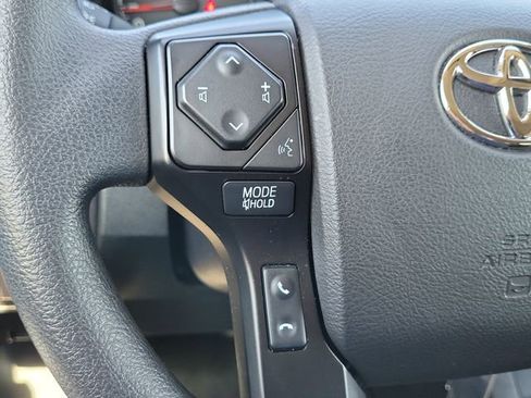 Used 2022 Toyota Tacoma SR AWD/4WD image 18