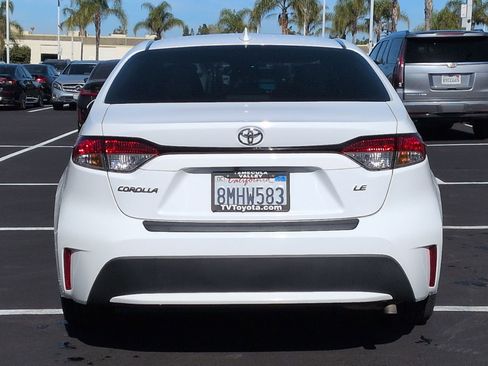 Used 2020 Toyota Corolla LE image 9