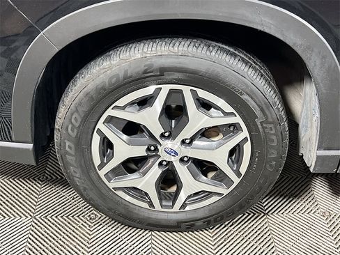 Used 2023 Subaru Forester Premium image 28