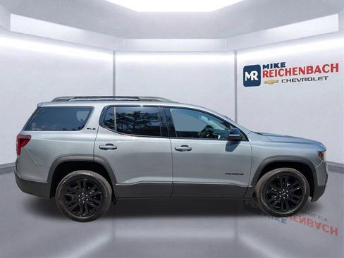 Used 2023 GMC Acadia SLE w/ Driver Convenience Package AWD/4WD image 3