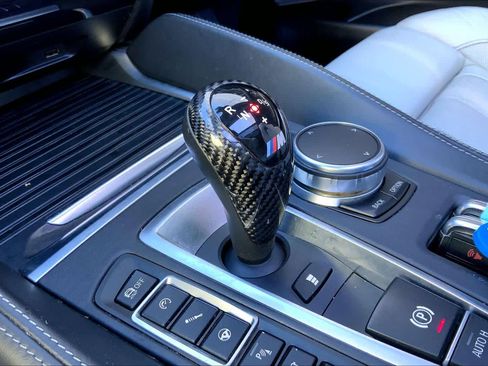 Used 2018 BMW X5 M image 17