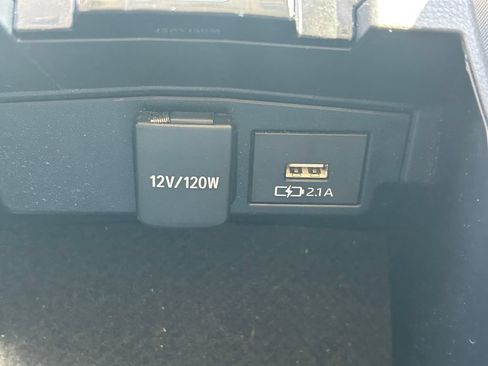 Used 2020 Toyota Corolla LE FWD image 26