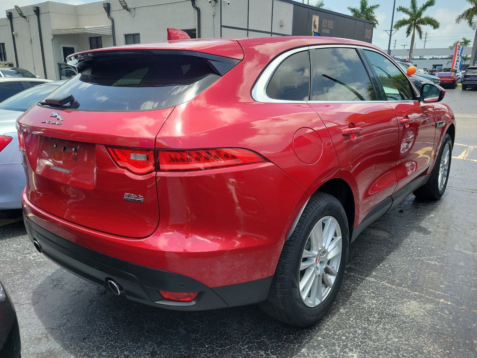 Used 2017 Jaguar F-PACE Prestige AWD/4WD image 4