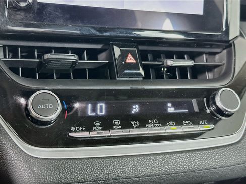 Used 2025 Toyota Corolla LE FWD image 23