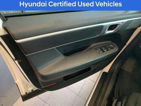 Used 2024 Hyundai Santa Fe SE image 4