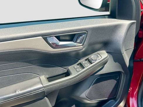 Used 2021 Ford Escape SE w/ Convenience Package FWD image 14