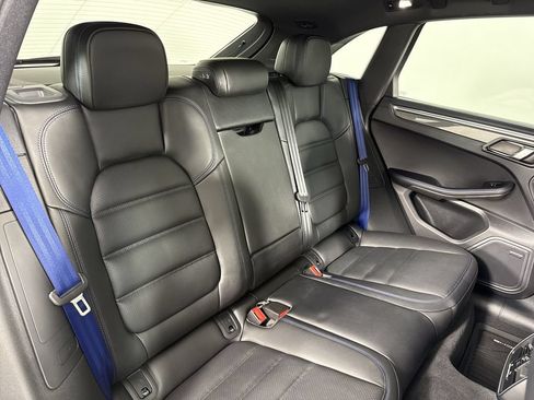 Certified 2025 Porsche Macan GTS AWD/4WD image 22