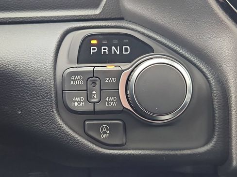 New 2026 RAM 1500 4x4 Crew Cab image 27