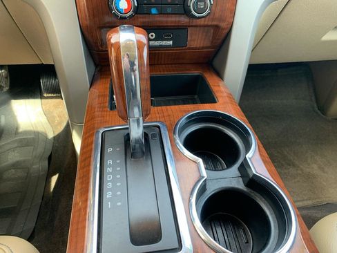 Used 2010 Ford F150 Lariat image 28