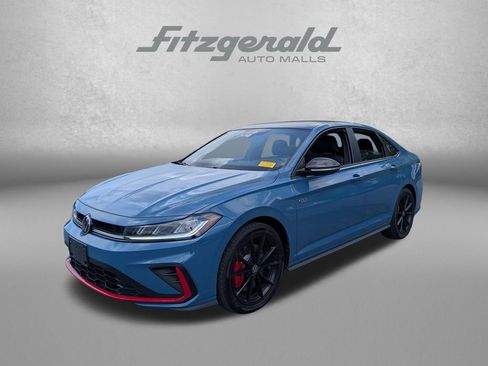 Used 2026 Volkswagen Jetta GLI Autobahn FWD image 2