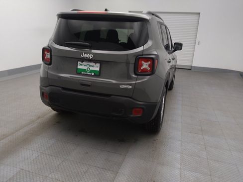 Used 2021 Jeep Renegade Latitude w/ Sun & Sound Group FWD image 7