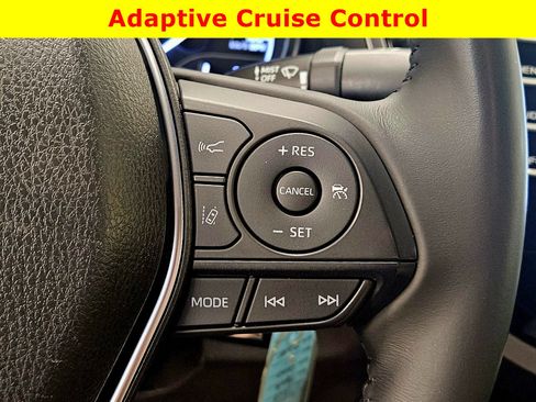 Used 2018 Toyota Camry SE image 25