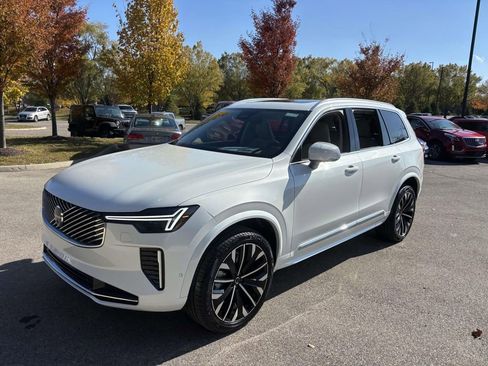 New 2026 Volvo XC90 B6 Ultra image 3