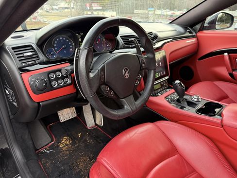 Used 2018 Maserati GranTurismo Sport image 21