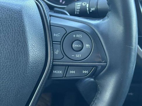 Certified 2021 Toyota Camry SE image 32