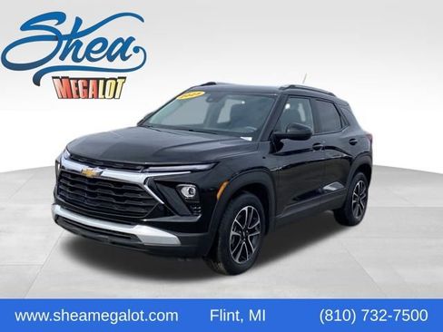 Certified 2025 Chevrolet TrailBlazer LT FWD image 1