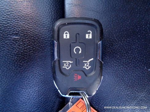 Used 2019 Chevrolet Suburban LT image 36