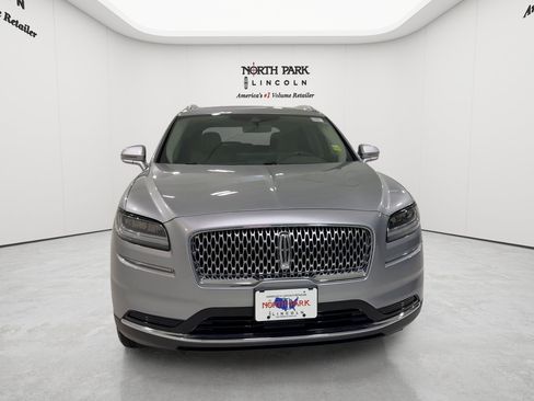 Used 2023 Lincoln Nautilus FWD w/ Premium Package image 8