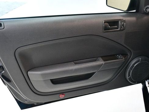 Used 2006 Ford Mustang GT image 24