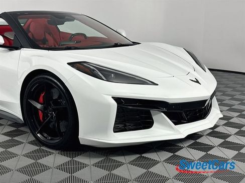 Used 2025 Chevrolet Corvette E-Ray AWD/4WD image 52
