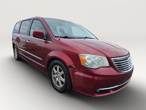 Used 2011 Chrysler Town & Country Touring w/ Security Group FWD image 9