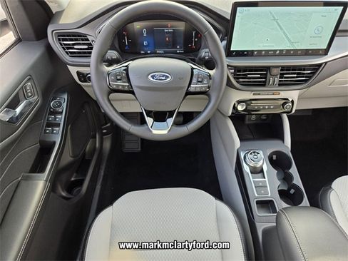 New 2025 Ford Escape SE image 8