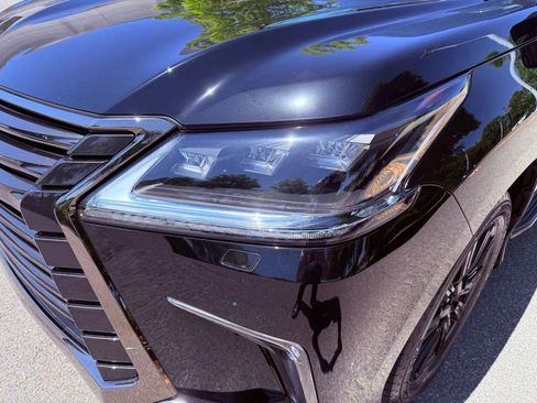 Used 2019 Lexus LX 570 4WD w/ Inspiration Series image 21