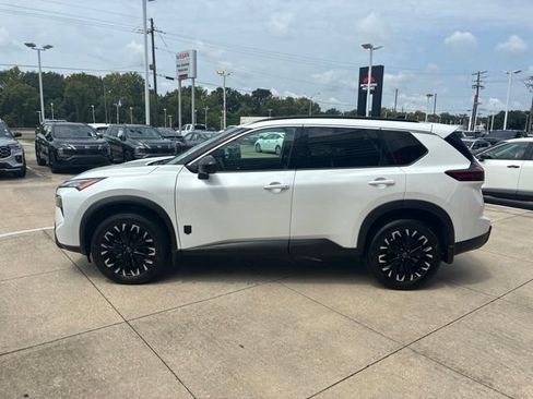 Used 2026 Nissan Rogue Dark Armor FWD image 4