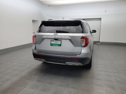 Used 2020 Ford Explorer XLT w/ Equipment Group 202A RWD image 7