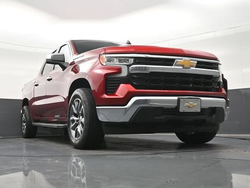Used 2024 Chevrolet Silverado 1500 LT RWD image 28