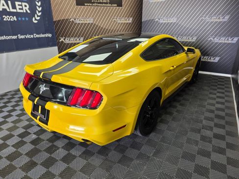 Used 2017 Ford Mustang Coupe RWD image 16