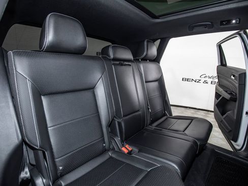 Used 2021 Volkswagen Atlas Cross Sport SE FWD image 16