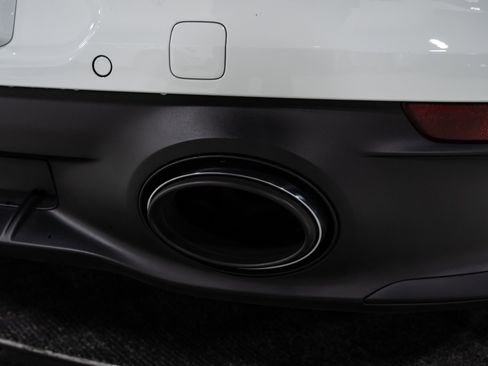 Used 2024 Porsche 911 Targa 4 GTS image 33