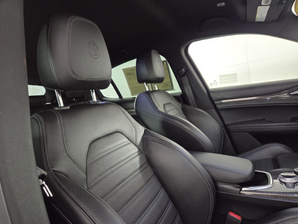 Used 2022 Alfa Romeo Stelvio Quadrifoglio w/ Active Assist Plus Package AWD/4WD image 36
