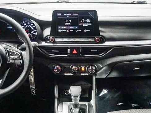 Used 2023 Kia Forte LXS image 13