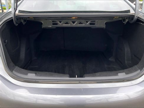 Used 2018 Chevrolet Cruze LT w/ Convenience Package image 34