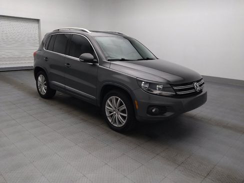 Used 2015 Volkswagen Tiguan SEL FWD image 11