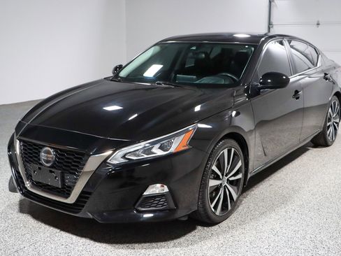 Used 2022 Nissan Altima 2.5 SR FWD image 29